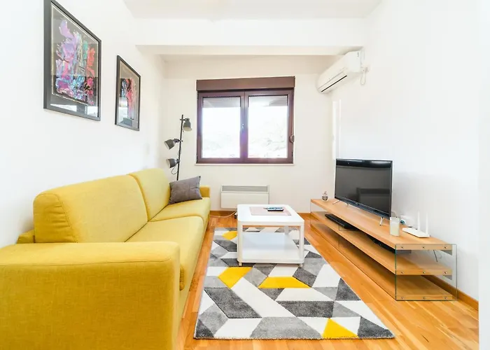 I & A Apartment