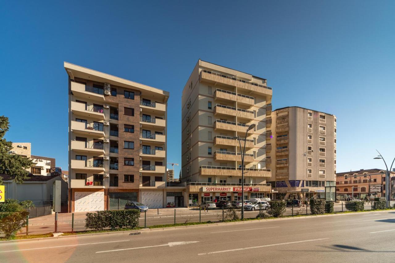 Apartment I & A